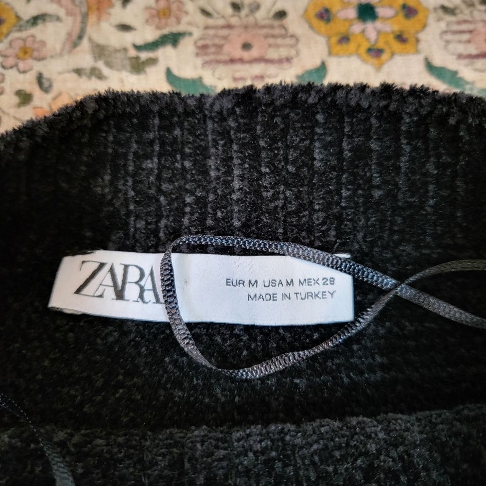 ZARA NWOT Sequins Black Top | Size M | Cropped | Plush Knit Back | Long Sleeve - Picture 5 of 11